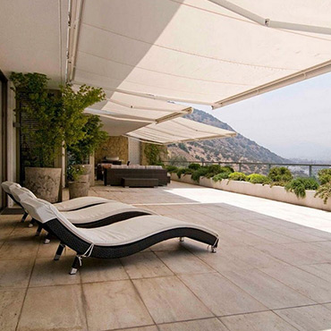 Hunter Douglas