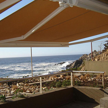 Hunter Douglas