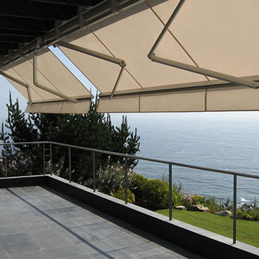 Hunter Douglas
