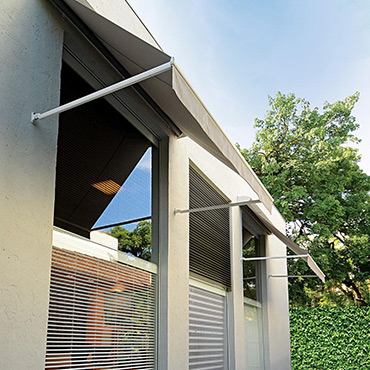Hunter Douglas