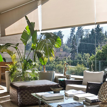Hunter Douglas